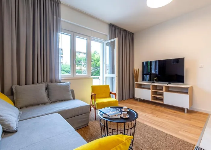 Luxury Split